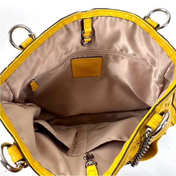 COACH POPPY EYELET CHAIN TOTE BAG Limited Edition - Picture 3 of 8